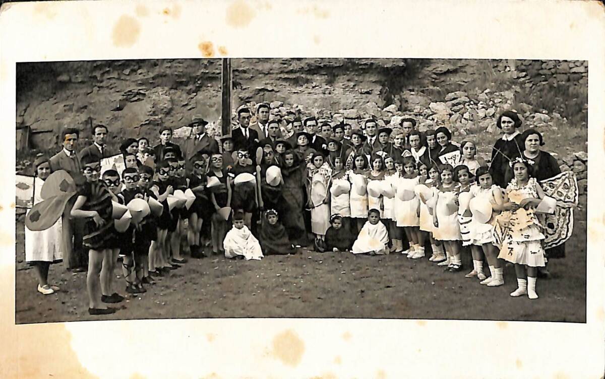 1930'lar Kostümlü Çocuk Şenliği ve Okul Temsili, Cumhuriyet Dönemi Fotokart FT8 - 1