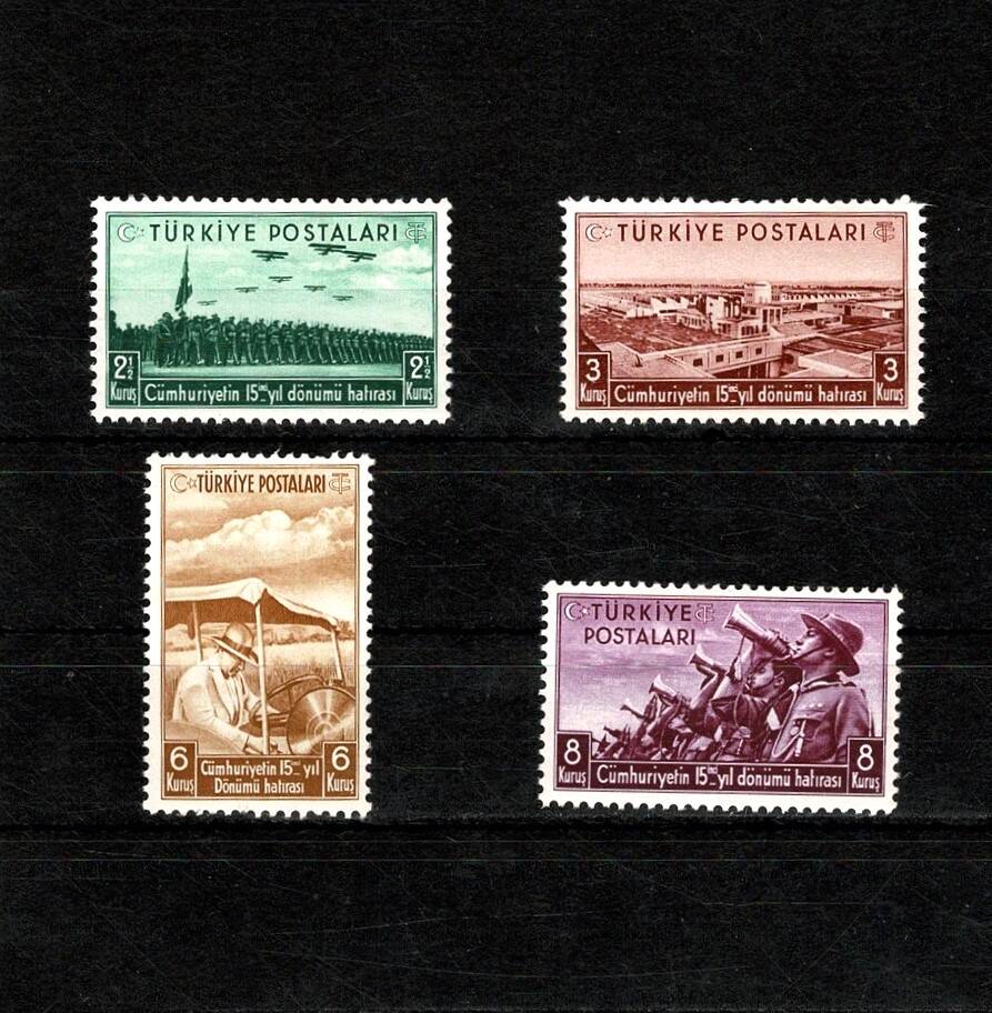 1938 Cumhuriyet'in 15. Yılı Klasik 4 Adet Damgasız (MNH) PPT2527 - 1