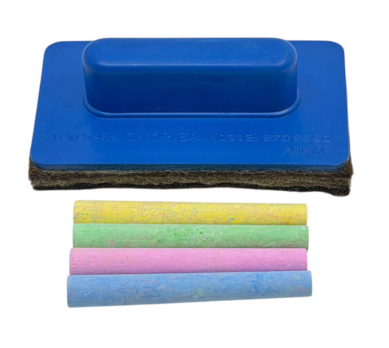 1970'ler Tahta Tebeşirleri Ve Plâstik Tahta Silgisi Lot AOB5096 - 1