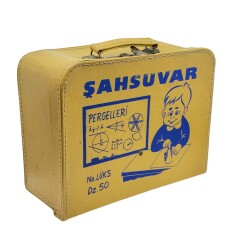 1970's Şahsuvar Pergelleri Görselli Bavul Tip Okul Çantası AOB5285 - Gökçekoleksiyon
