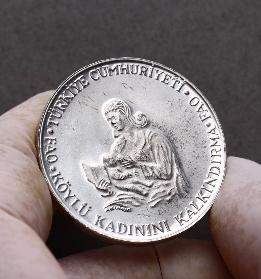 1980 - 500 Lira FAO *Köylü Kadını Kalkındırma* Gümüş (Düz) ÇİL TCH414 - 5