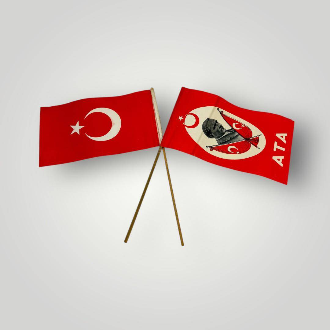 1980's Okul Süsü Ahşap Saplı Bayrak Lotu AOB5062 - 1