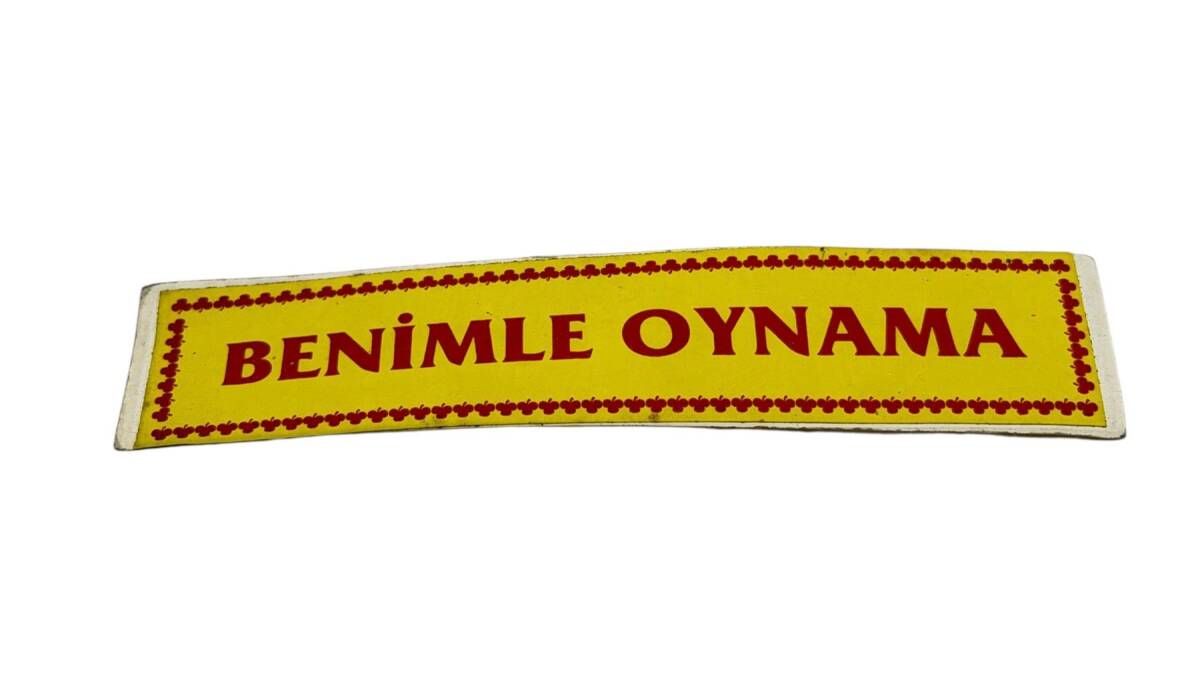 1990's Araba Arkası Benimle Oynama Yazı Sticker AKS1839 - 1