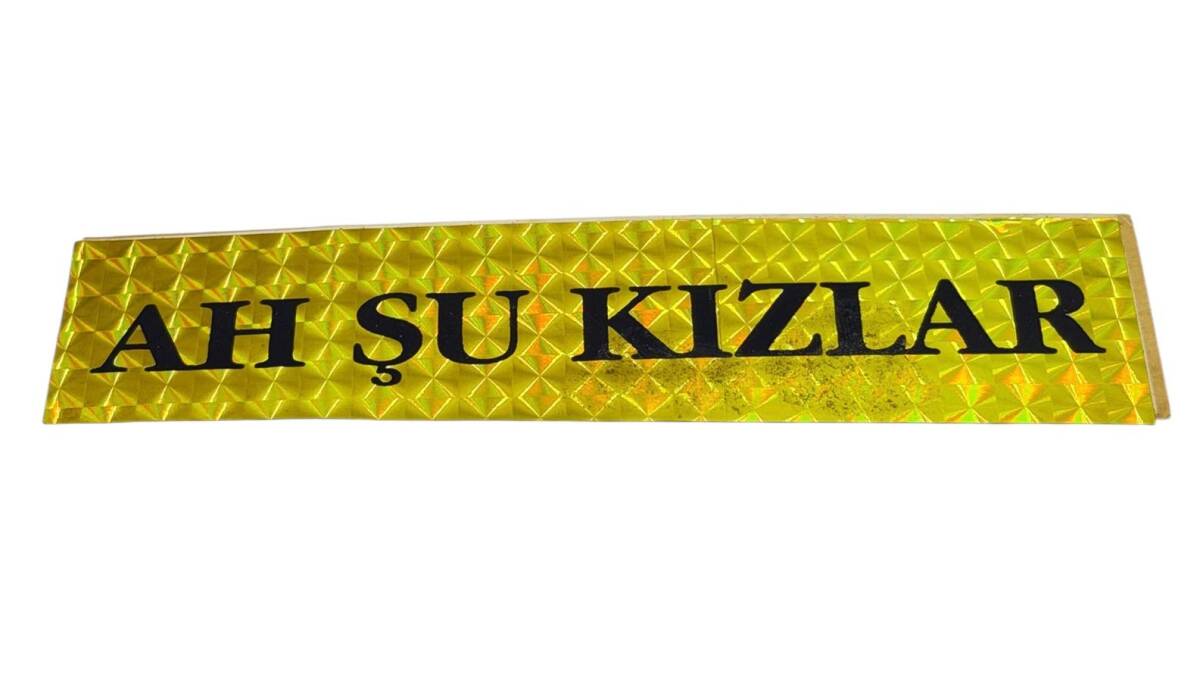 1990's Araba Arkası Reflektörlü (Kedi Göz) Ah Şu Kızlar Sticker Çıkartma AKS1871 - 1