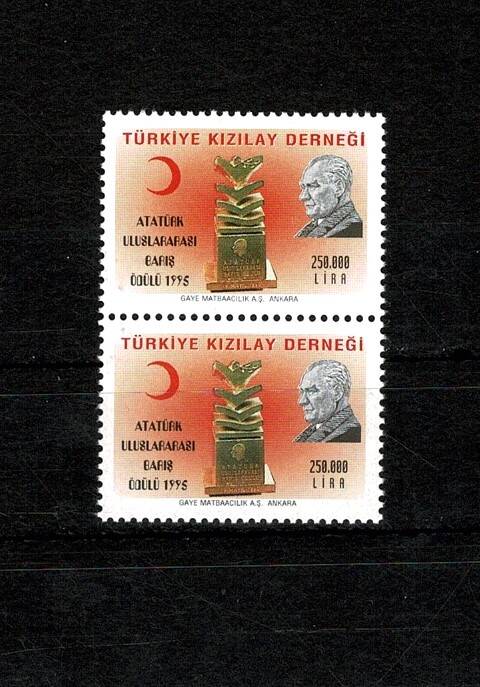 1995 Türkiye Kızılay Derneği Atatürk Uluslararası Barış Ödülü İkili Pul (250.000 Lira) PPT2574 - 1