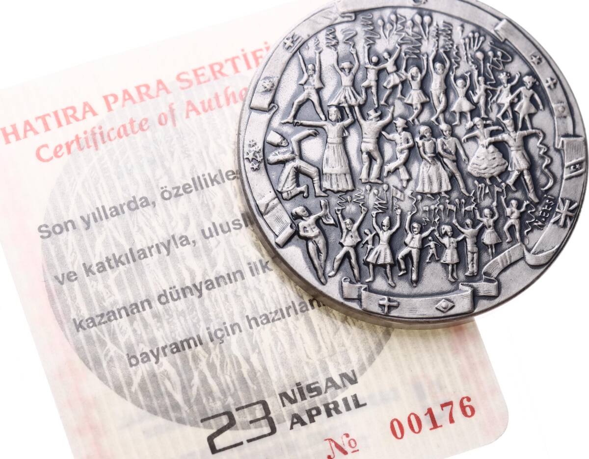 2001 - 23 Nisan Gümüş Kaplama/Bronz Madalyon (50mm) *Sertifikalı* - ÇİL MVM2215 - 3