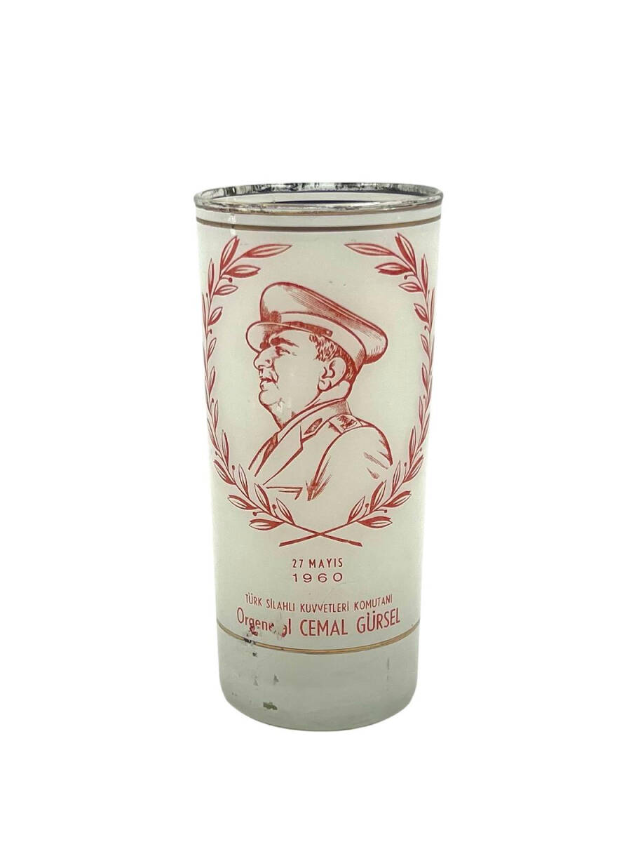 27 Mayıs 1960 Türk Silahlı Kuvvetleri Komutanı Orgeneral Cemal Gürsel Bardak AOB4197 - 1