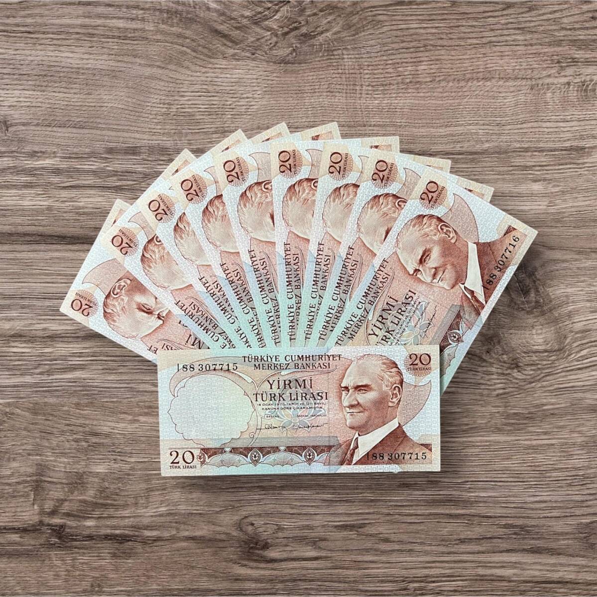 6.Emisyon 4.Tertip 20 Türk Lirası Seri I88 10'lu Lot ÇİL*Seri Takipli* TCK9823 - 1