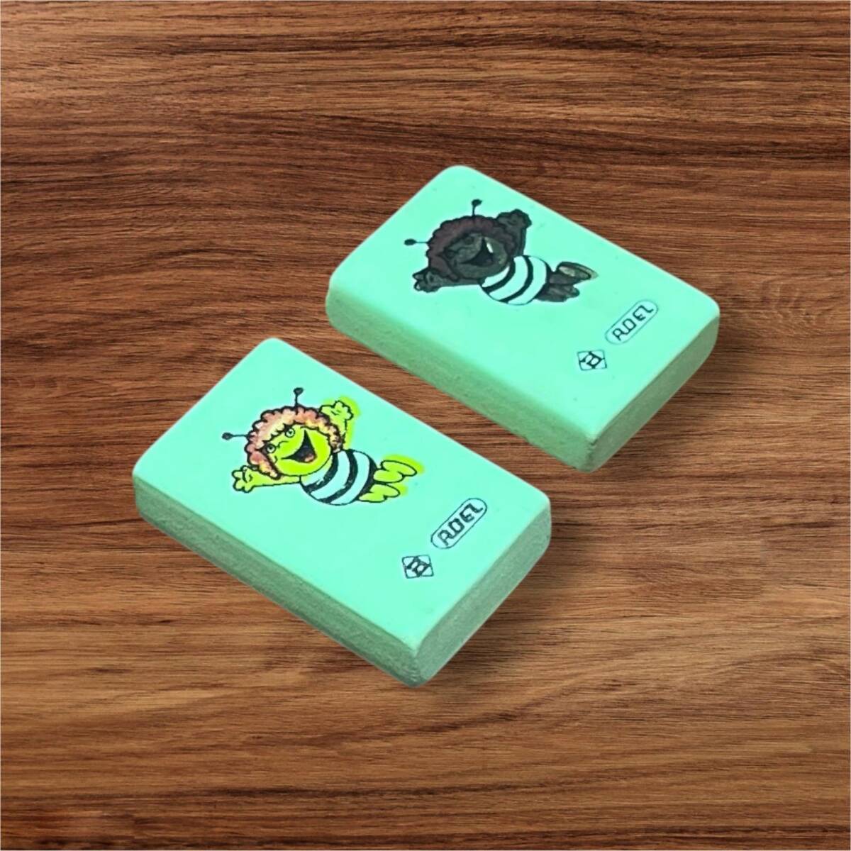 ADEL Nostaljik Kokulu Arı Maya Figürlü Silgi 2 Farklı Renk AOB4960 - 4