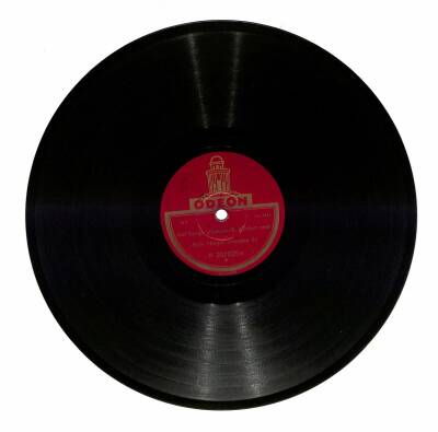 Afife Hanım Orkestra İle - Ali Baba Fofstirotu Ala Turka Gül Tango Gülistanda Gördüm Seni TAŞ PLAK (106.5) PLK22529 - 2