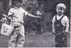 Ağlayan Çocuk Kartpostal KRT10347 - Gökçekoleksiyon