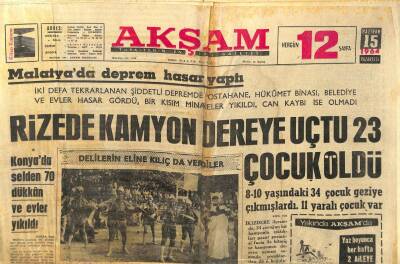 Akşam Gazetesi 15 Haziran 1964 - Rizede Kamyon Dereye Uçtu 23 Çocuk Öldü GZ102736 - 1