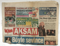 Akşam Gazetesi 2 Ocak 2007 - Dünyada 1 Ocak Manşeti Saddam GZ5684 - 2