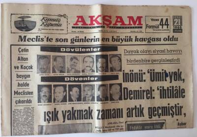 Akşam Gazetesi 21 Şubat 1968 - Mecliste Son Günlerin En Büyük Kavgası Oldu GZ11916 - 1