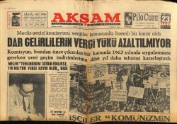 Akşam Gazetesi 23 Aralık 1962 - Prof. Banerjee , İki Ruhlu Çocuk İçin Rapor Hazırlıyor GZ60630 - 1