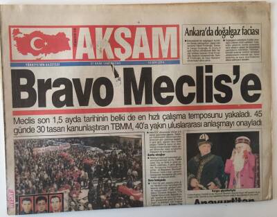 Akşam Gazetesi 27 Ekim 1996 - Bravo Meclise GZ13872 - 1