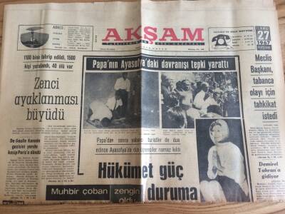 Akşam Gazetesi 27 Temmuz 1967 - Zenci Ayaklanması Büyüdü , 1100 Bina Tahrip Edildi , 1500 Kişi Yaralandı , 40 Ölü Var GZ72770 - 1
