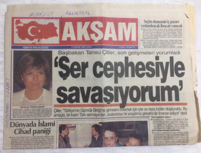 Akşam Gazetesi 3 Kasım 1995 - Nilüfer Kara Listede - GZ17604 - 1