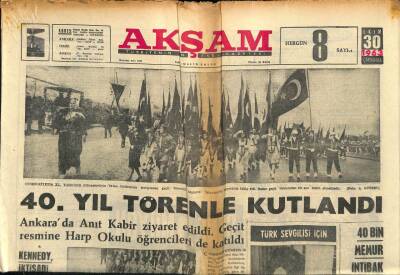 Akşam Gazetesi 30 Ekim 1963 - Christian Keeler Dün Ağırcezaya Verildi GZ87810 - 1