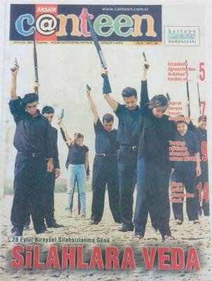 Akşam Gazetesi Canteen Eki 24 Eylül 2001 - Silahlara Veda GZ41000 - 1