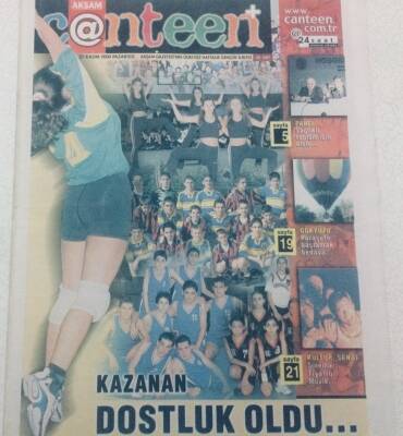 Akşam Gazetesi Canteen Eki - 27 Kasım 2000 - Kazanan Dostluk Oldu GZ46827 - 1