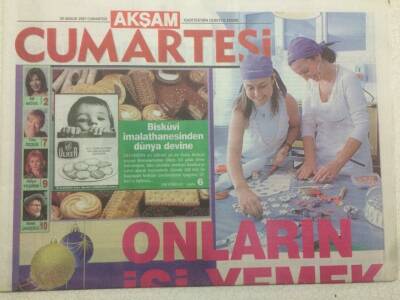 Akşam Gazetesi Cumartesi Eki 29 Aralık 2007 - Engin Altan Düzyatan Ünlü Olunca Sevmek Zor Oluyor GZ47740 - 1