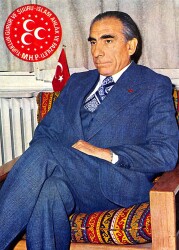 Alpaslan Türkeş Kartpostal (Orta Boy) KRT22625 - Gökçekoleksiyon