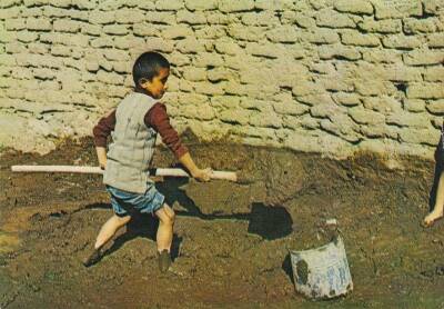 Anadolu Yaşantısı Çalışan Çocuk Kartpostal KRT10540 - 1