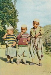 Anadolu Yaşantısı Çocuklar Kartpostal KRT10529 - Gökçekoleksiyon