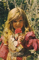 Anadolu Yaşantısı Sevimli Kız Kartpostal KRT10536 - Gökçekoleksiyon