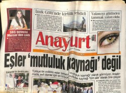 Anayurt Gazetesi 13 Temmuz 2012 - İznik Gölünde Kirlilik Tehdidi - Demet Şener Çocuklarıyla Tatilde GZ100655 - 2