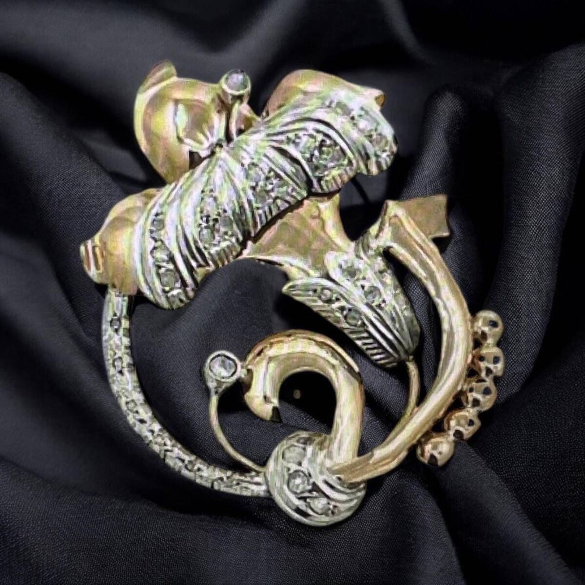 Antika 8 Ayar Elmas Taşlı Broş ELM276 #8.20 - 3