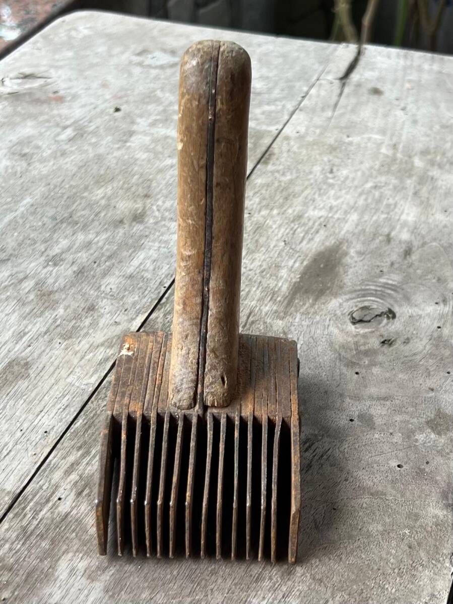 Antika Ahşap Saplı Metal Kirkit AOB7502 - 3