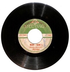 Özdemir Ve Metin (Arılar) - Nah Nah / Reklam Programları PLAK (10/6) PLK24747 - Gökçekoleksiyon