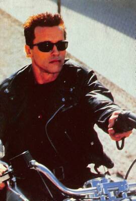 Arnold Schwarzenegger Kartpostal (15x10 cm) KRT12997 - 1