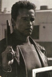 Arnold Schwarzenegger Kartpostal (15x10 cm) KRT12998 - Gökçekoleksiyon