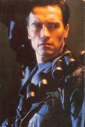 Arnold Schwarzenegger Kartpostal (Küçük Boy) KRT23308 - Gökçekoleksiyon