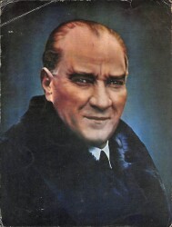 Atatürk Orta Boy Kartpostal KRT18926 - Gökçekoleksiyon