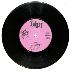 Ayça ve Elma Şekerleri – Küçük Kız & Kar Yağıyor Plak PLK26768 - 1