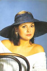 Aydan Şener Kartpostal (Küçük Boy) KRT22996 - Gökçekoleksiyon