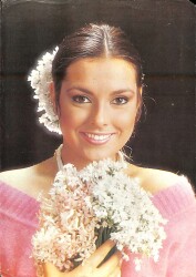 Aydan Şener Orta Boy Kartpostal KRT18691 - Gökçekoleksiyon