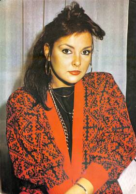 Aydan Şener Orta Boy Kartpostal KRT18692 - 1