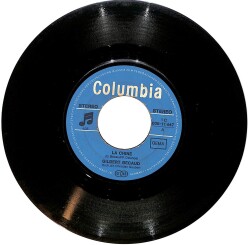 Gilbert Becaud - La Chine / La Maison Sous Les Arbres PLAK (10/5.5) PLK24800 - Gökçekoleksiyon