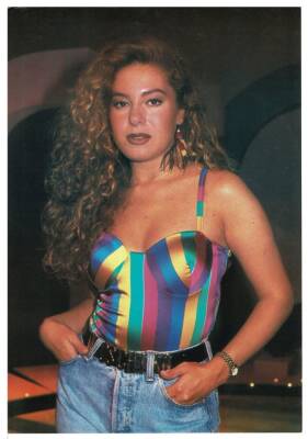 Aylin Livaneli Kartpostal (Büyük Boy) KRT7654 - 1