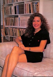 Aylin Livaneli Kartpostal (Küçük Boy) KRT22880 - Gökçekoleksiyon