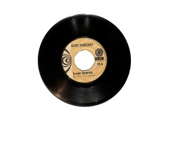 Azize Gencebay – Sen de Seversin / Sen Varsın – Kervan 45’lik Plak (10/7) PLK27016 - 2
