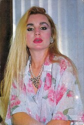 Banu Alkan Kartpostal (Küçük Boy) KRT23687 - Gökçekoleksiyon