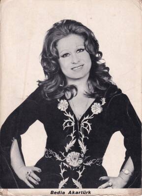 Bedia Akartürk Orta Boy Kartpostal KRT9966 - 1