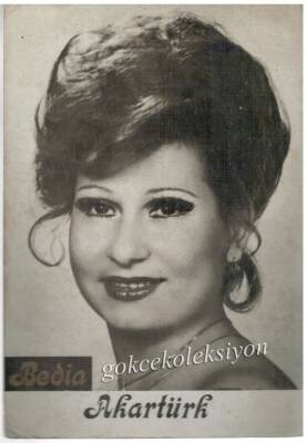 Bedia Akartürk Siyah Beyaz Kartpostal KRT1385 - 1