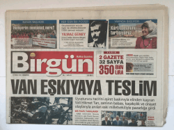 Birgün Gazetesi 10 Temmuz 2004 - Van Eşkiyaya Teslim GZ5365 - 1